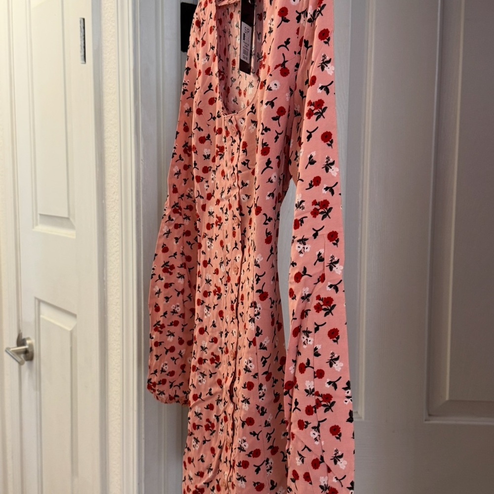 Streetwear Society Blush Floral Mini Dress